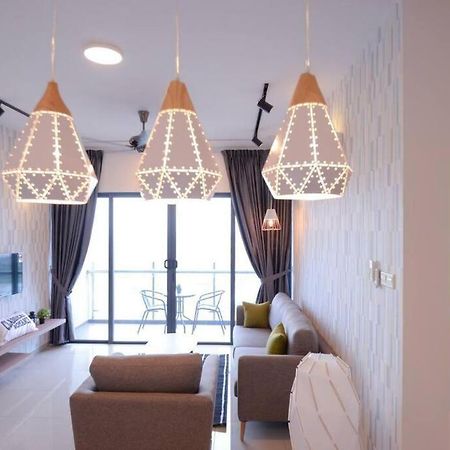 Ferienwohnung Cozy Haven Atlantis With Large Swimming Pool Malacca Exterior foto