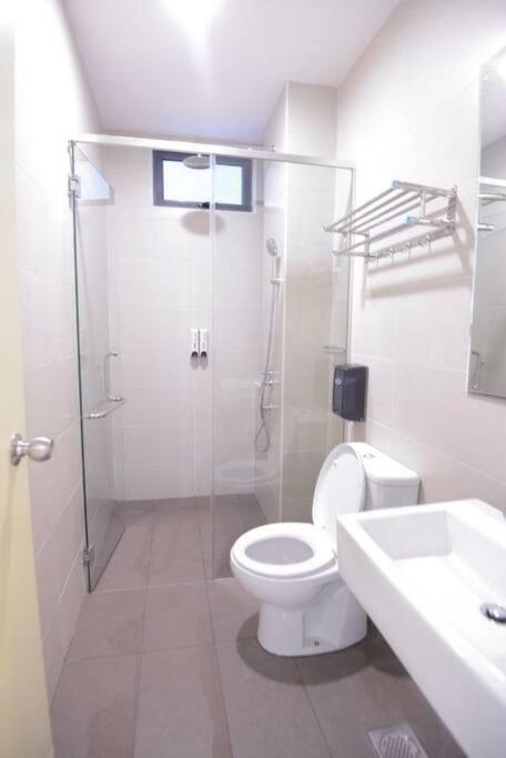 Ferienwohnung Cozy Haven Atlantis With Large Swimming Pool Malacca Exterior foto